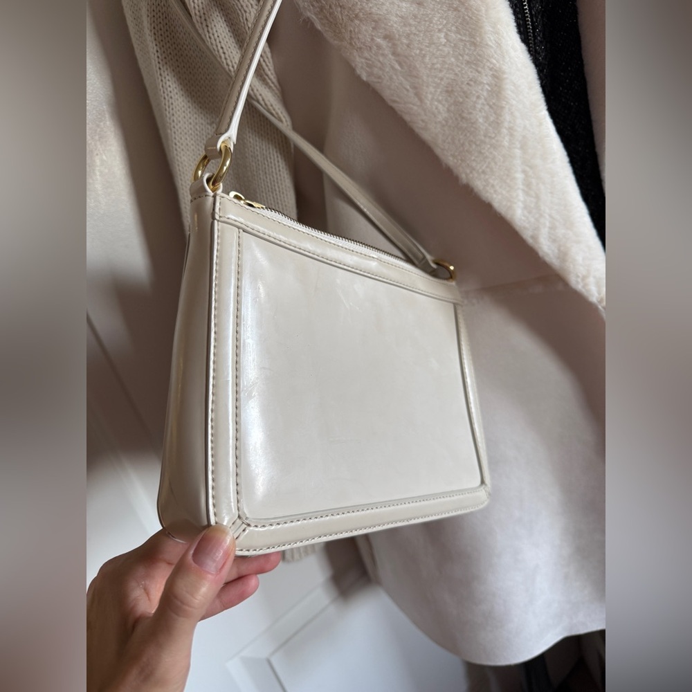 Lauren Ralph Lauren Off‑White Leather Shoulder Bag with Gold Hardware - Picture 5 of 5